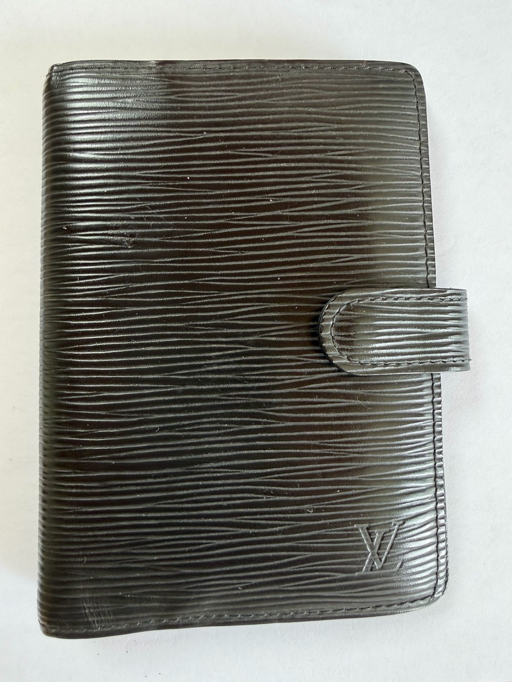 Black Epi leather Louis Vuitton small ring agenda